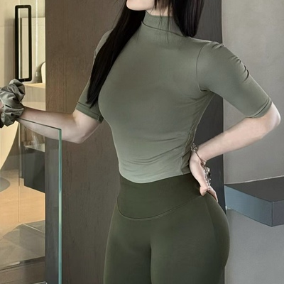 裸感半高领显瘦瑜伽T恤