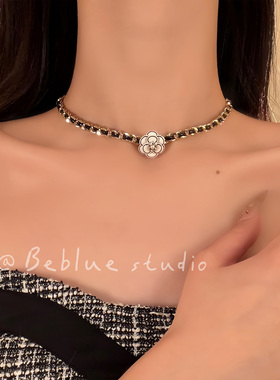 高智千金~法式黑色山茶花项链高级感轻奢小众毛衣链2025新款配饰