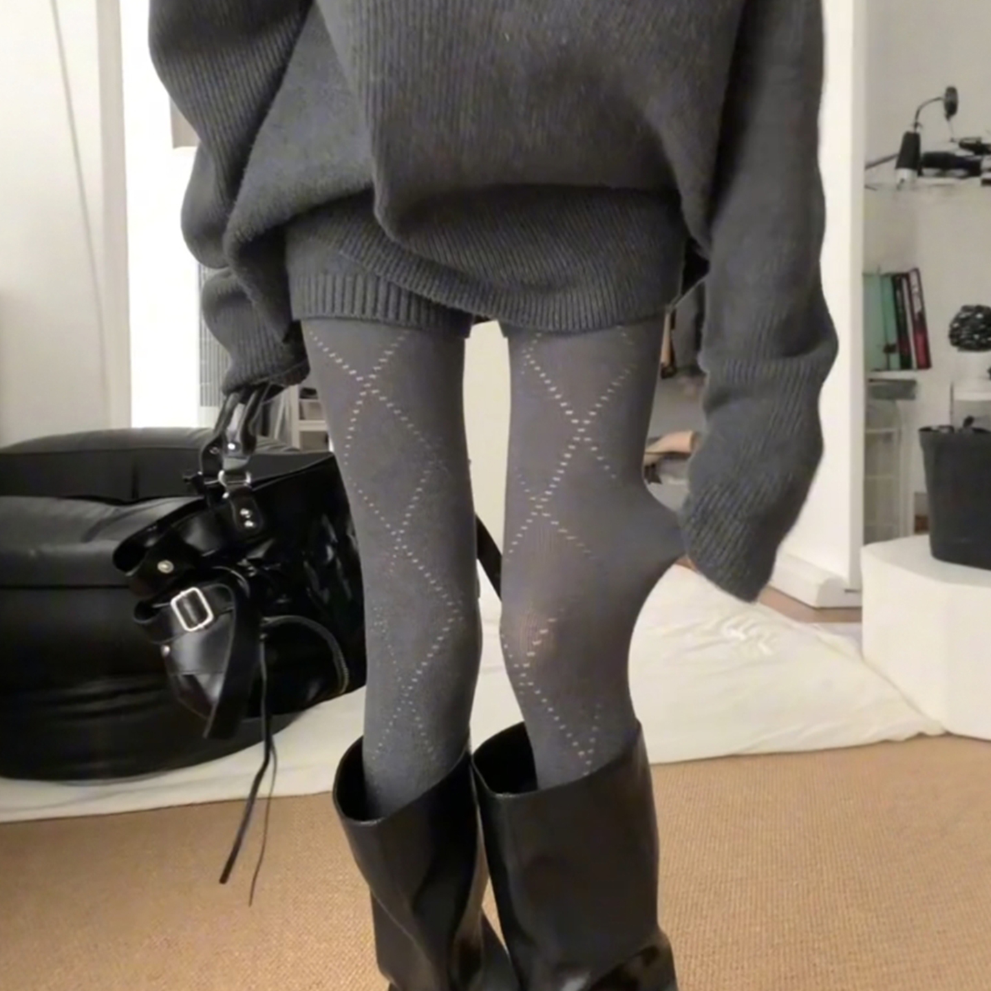 这款本命连裤袜绝了！！秋冬高级感还要看灰色系菱格打底袜~气质~