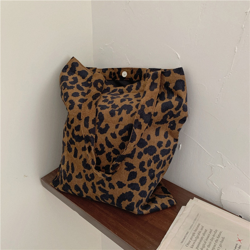 Hot autumn and winter leopard chic versatile Korean corduroy one shoulder canvas bag shopping bag