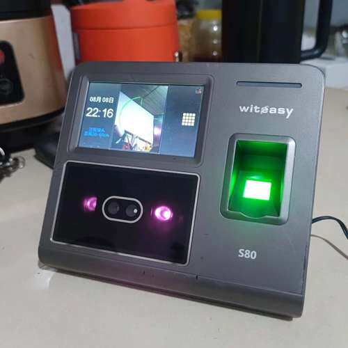 适用高端智能witeasy 人脸指纹识别考勤机  功能正常，成色议价