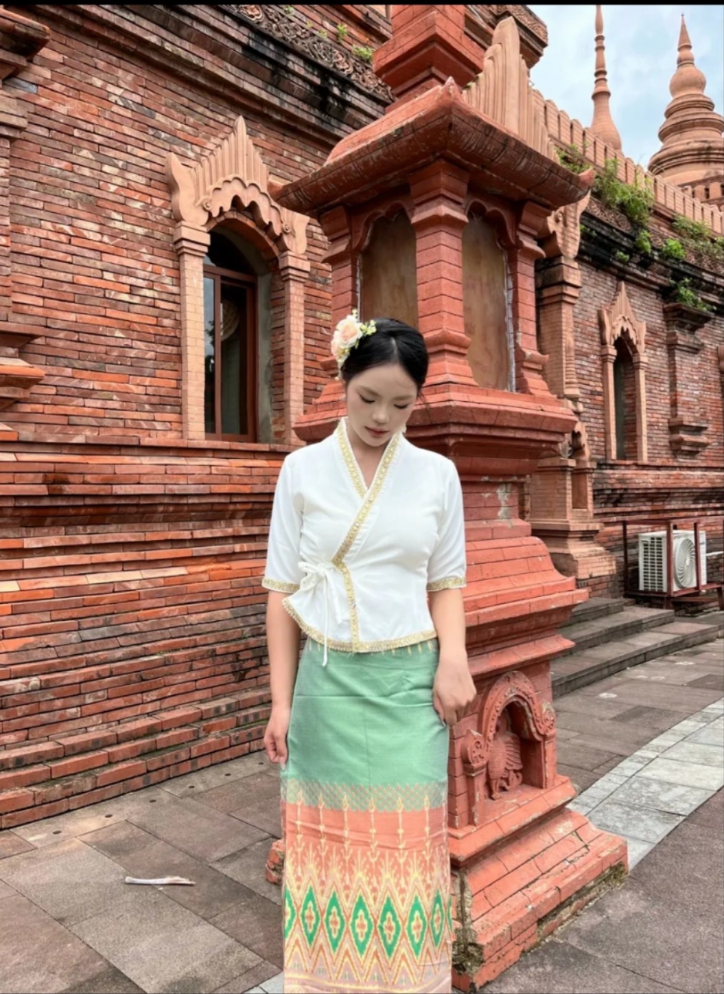 新款西双版纳傣族服装女中袖上衣长裙工作服传统傣族裙套装日常装