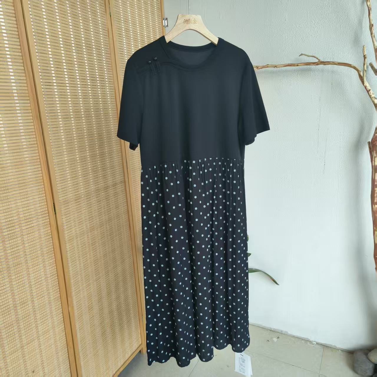 休闲波点连衣裙子