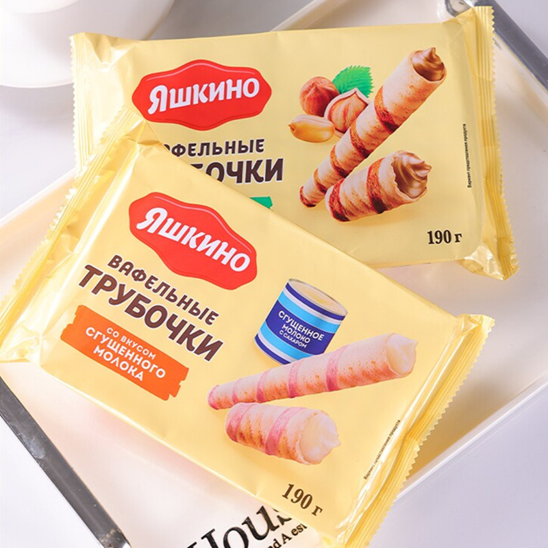 俄罗斯进口夹心蛋卷巧克力酱心奶油味炼乳酥脆休闲零食品饼干威化