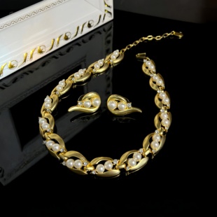 法式优雅珍珠镶嵌项链套装 简约百搭小巧对称耳钉