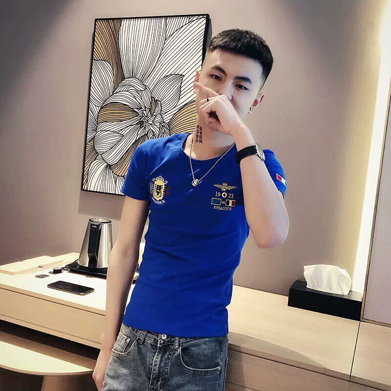 2026短款白色打底t恤潮流上衣精神小伙纯色紧身修身短袖男学生潮