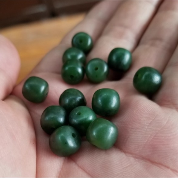 碧玉籽料珠子-