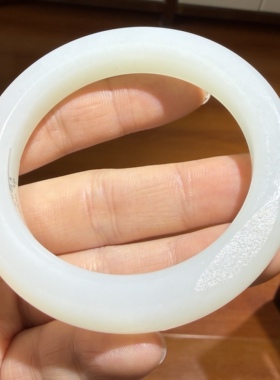 新疆和田白玉籽料手镯带皮 戒指戒面宝宝锁 玉石雕刻培训学校