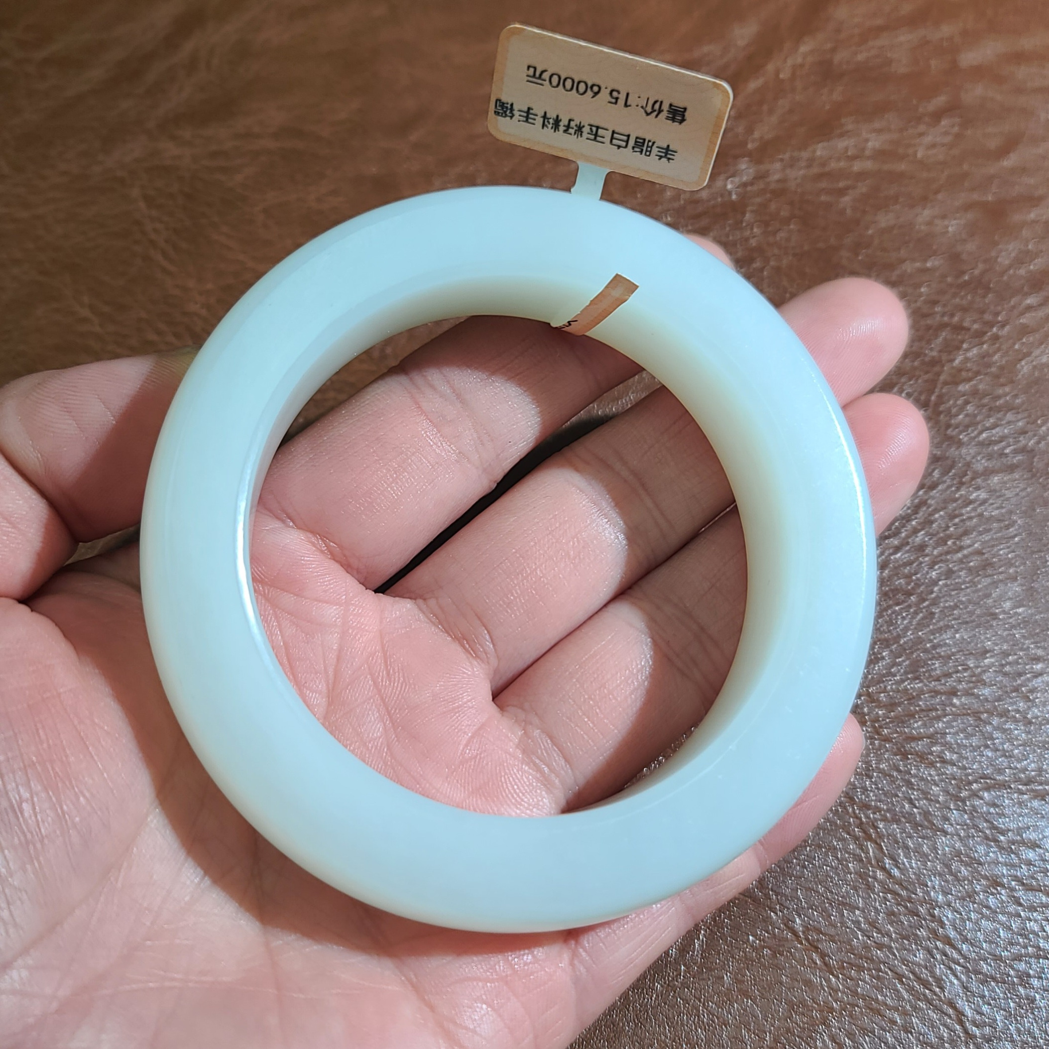 新疆和田羊脂玉籽料手镯  宝宝锁手把件 玉石雕刻培训学校