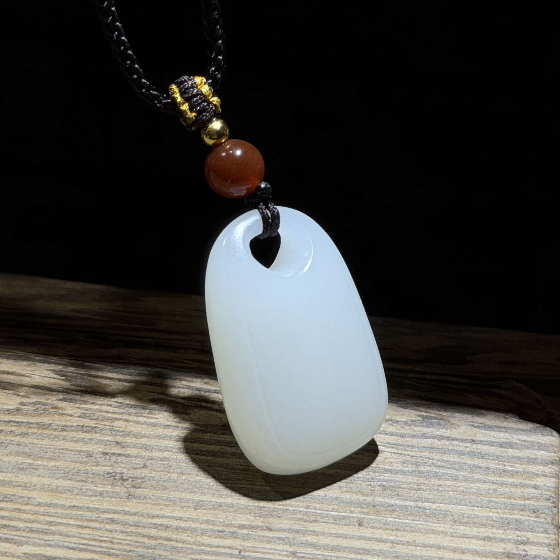 新疆和田羊脂白玉籽料平安无事牌  吊坠挂件玉石雕刻培训学校