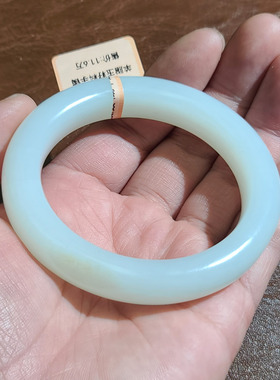 新疆和田羊脂白玉籽料手镯 平安扣手把件 玉石雕刻培训学校