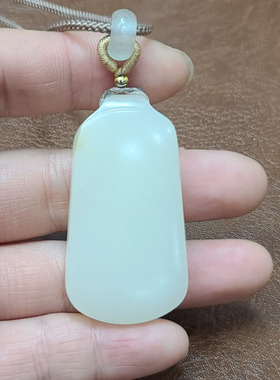 新疆和田白玉籽料平安无事牌挂件 戒指戒面玉石雕刻培训学校02042