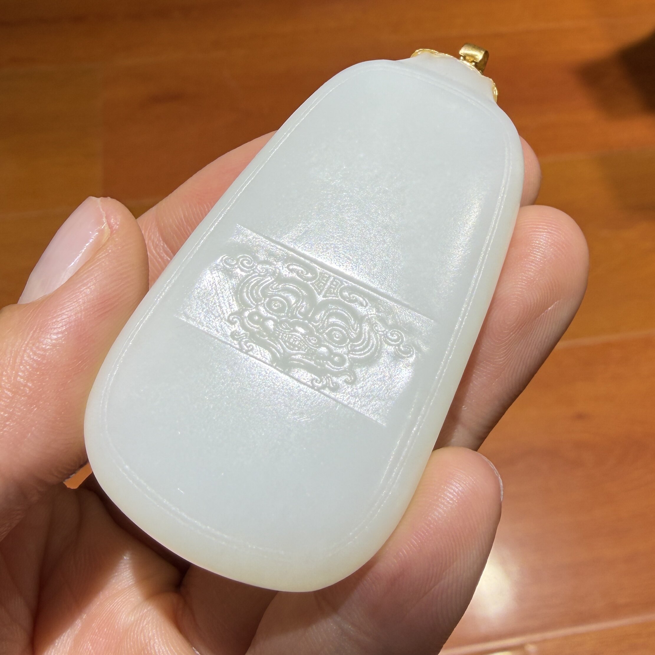 新疆和田白玉籽料旭日东升挂件 玉石雕刻培训学校