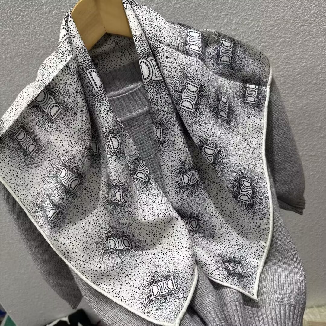 真丝羊毛方巾装饰高级感披肩