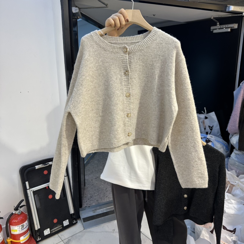 八1130韩国东大门运动户外针织衫区4508304经典冬季英伦正品流行