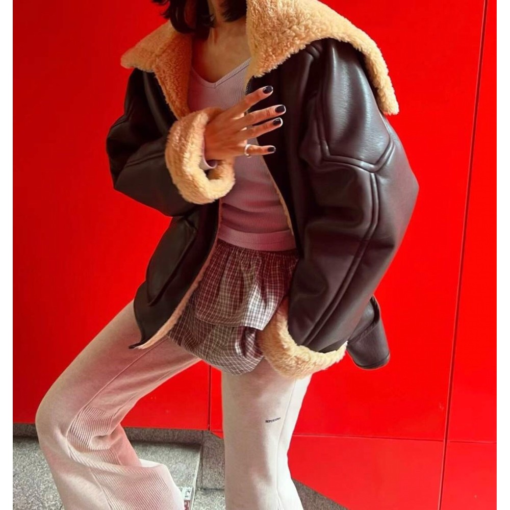 九1211韩国东大门运动瑜伽外套区REPERTORY-8725409浪漫直邮街头