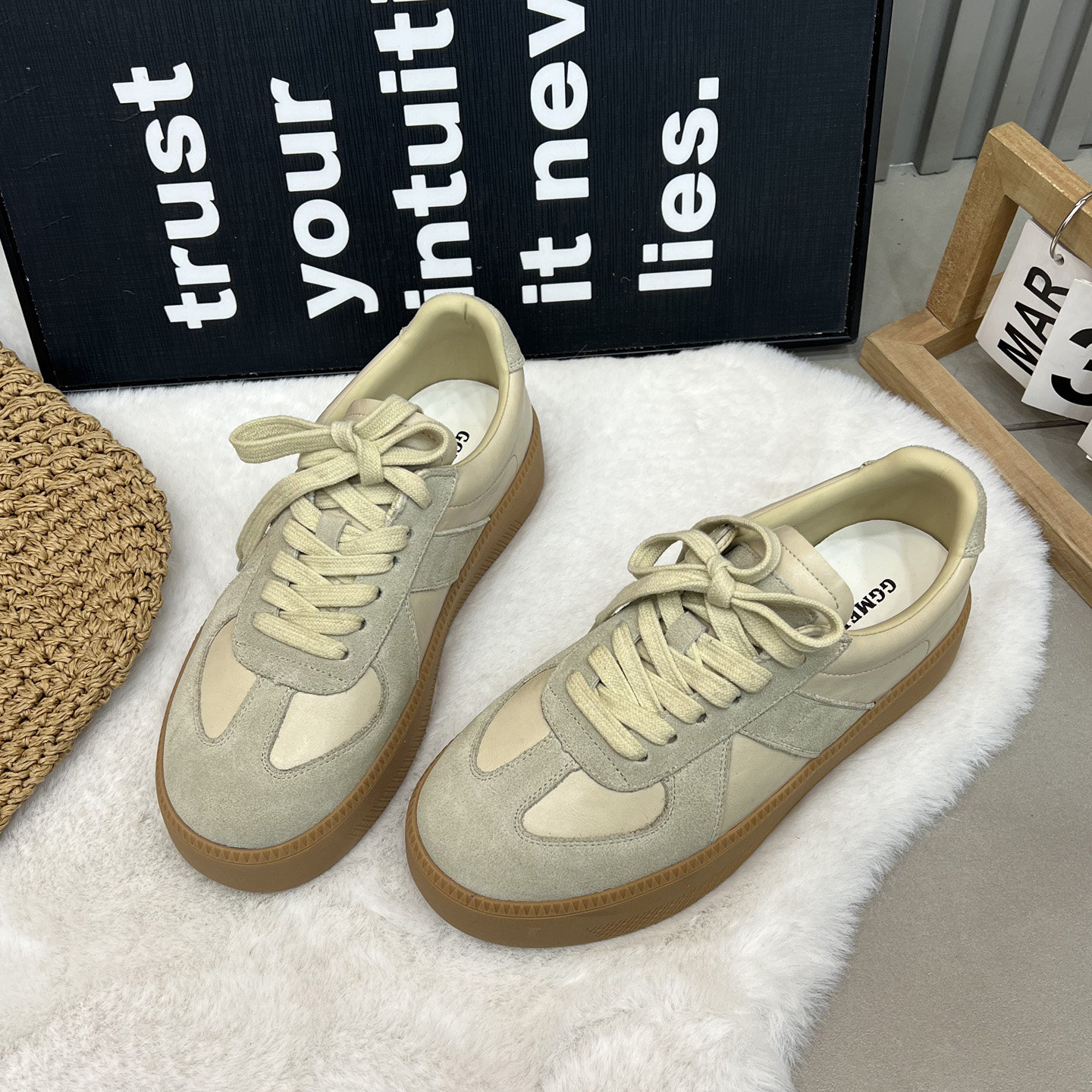 磨砂皮厚底德训鞋女2026新款巨好看鞋子板鞋复古阿甘鞋休闲运动鞋,女鞋,德训鞋,淘宝优惠券,粉丝福利购,淘宝优惠卷