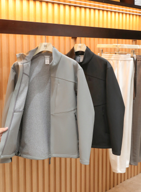 2025秋冬季新款男士城市户外机能风立领加绒软壳三防夹克外套1542