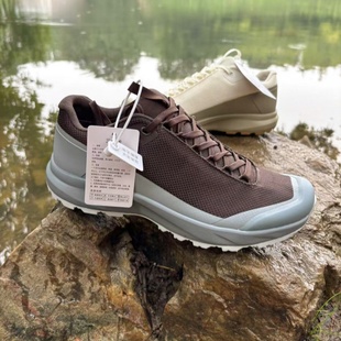 2025夏季 男士 户外休闲运动跑步轻量化透气登山越野跑鞋 子1050 新款