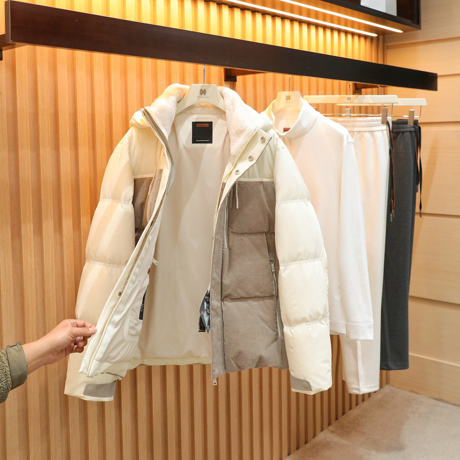 意式奢华2025冬季新款男士户外保暖设计感90白鸭绒羽绒服外套1736