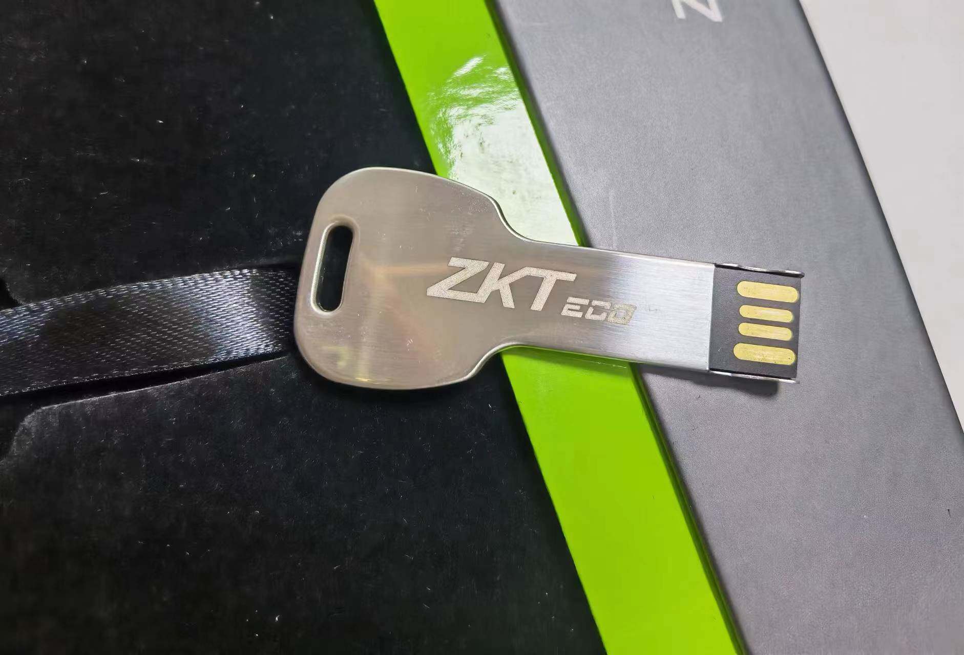 ZKTECO熵基科技考勤机U盘自助考勤机下载8G U盘 16G U盘