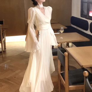 半熟恋人张纯烨梁田同款白色v领连衣裙女早春长袖茶歇法式感裙子