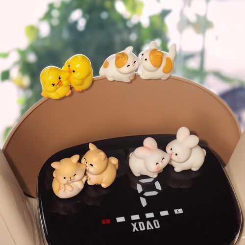 亲脸动物可爱电动车装饰