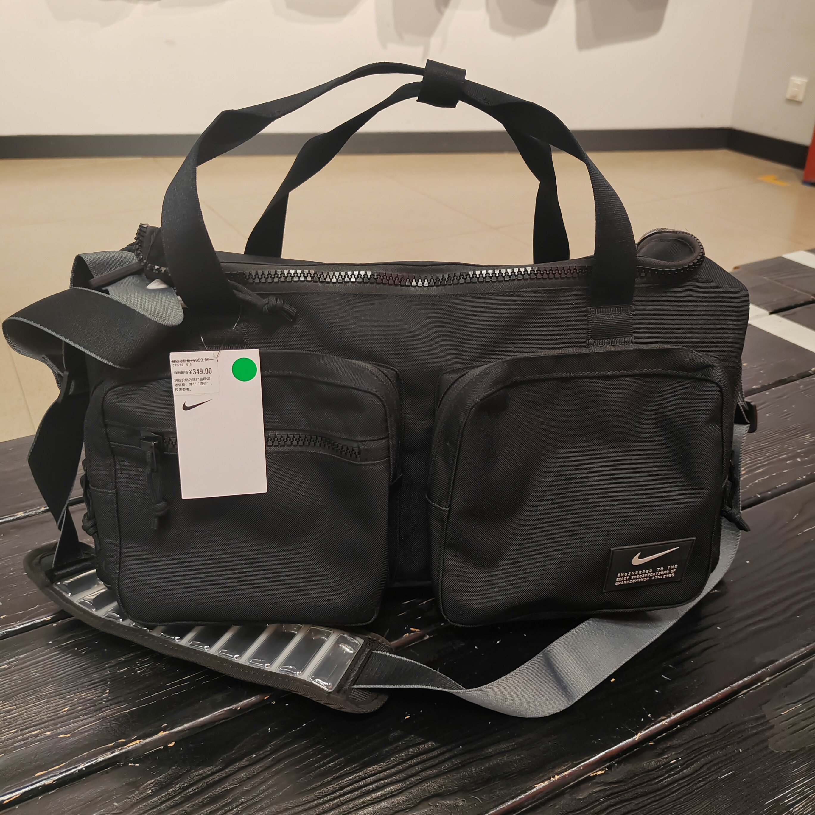 耐克NIKE奥莱正品男女运动休闲大斜挎包单肩包手提包CK2795FN4206