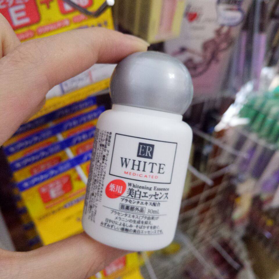 daiso 大创 er胎盘素美肤 精华液 改善肤色补水保湿 3支包邮