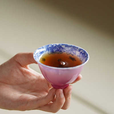 心歌胭脂水釉内绘万花三秋杯渐变胭脂水釉茶杯主人杯景德镇纯手工