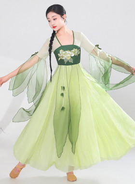 咏春古典舞蹈服女童绿色渐变汉唐风齐胸飘逸纱衣演出服舞台表演服