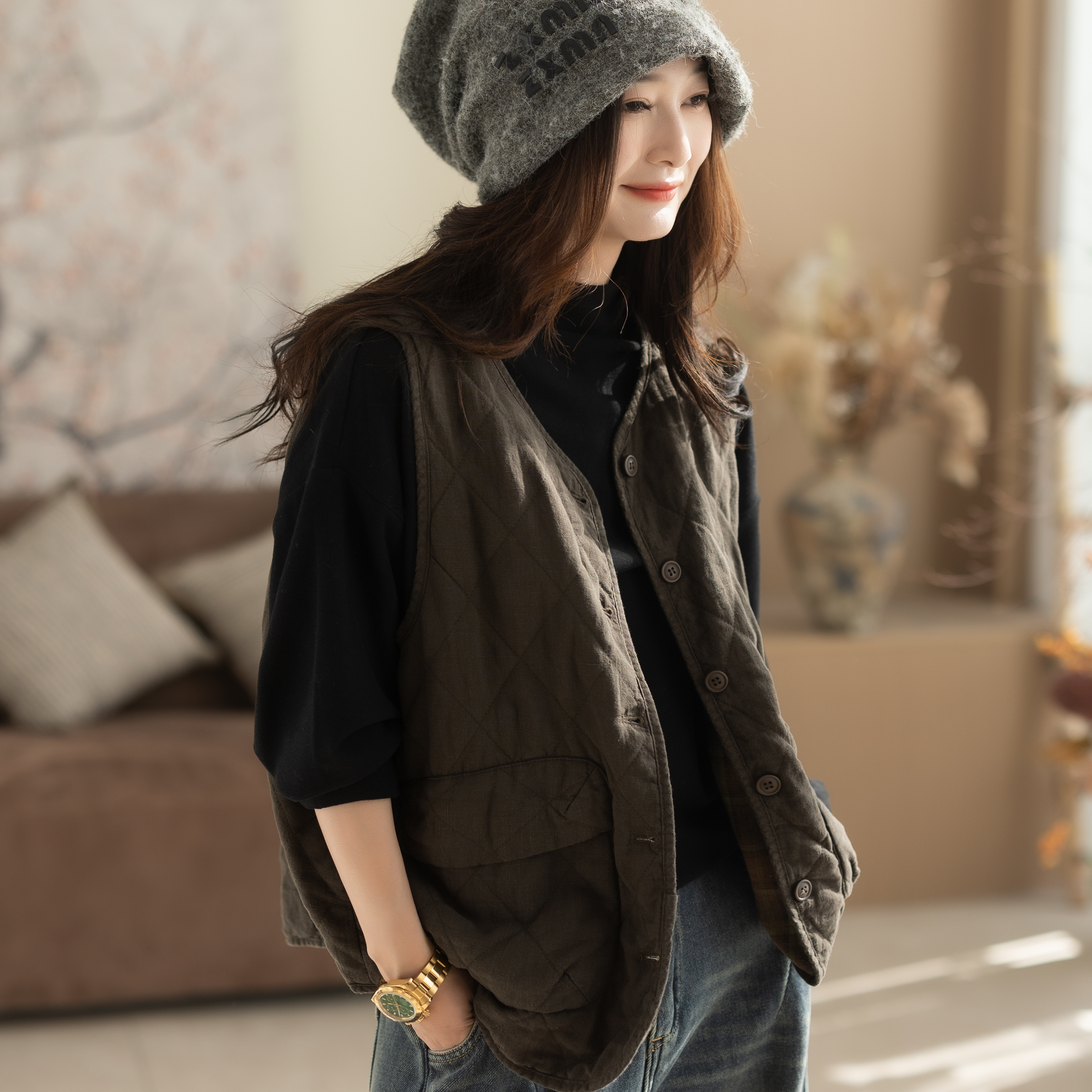 咖咪羽马甲女秋冬新款无袖女士坎肩宽松百搭复古流行女装上衣马夹