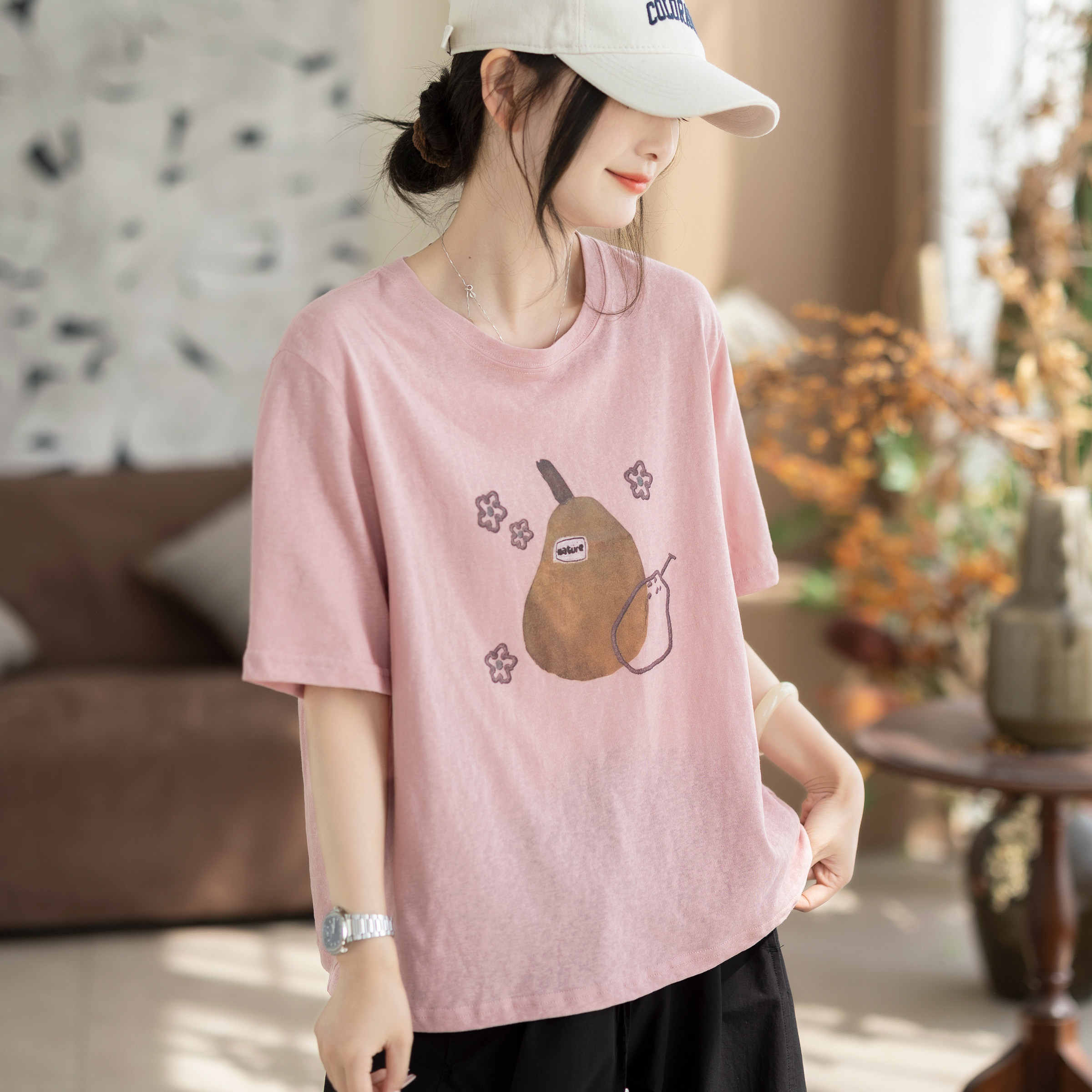 咖咪羽印花短袖清新减龄宽松慵懒风日常百搭圆领时尚女装T恤女