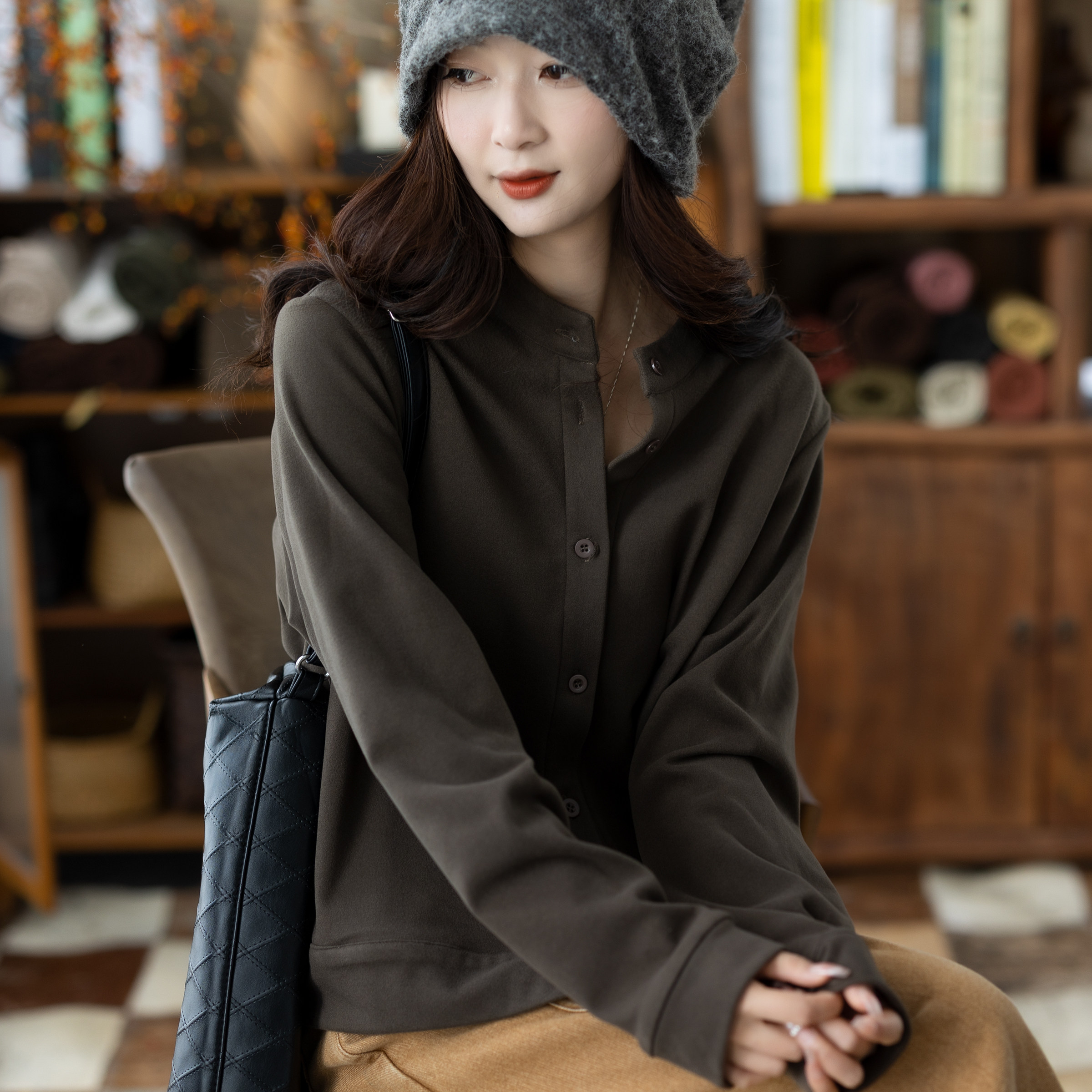 咖咪羽打底衫秋冬新款时尚百搭复古简约纯色宽松女士洋气时髦上衣