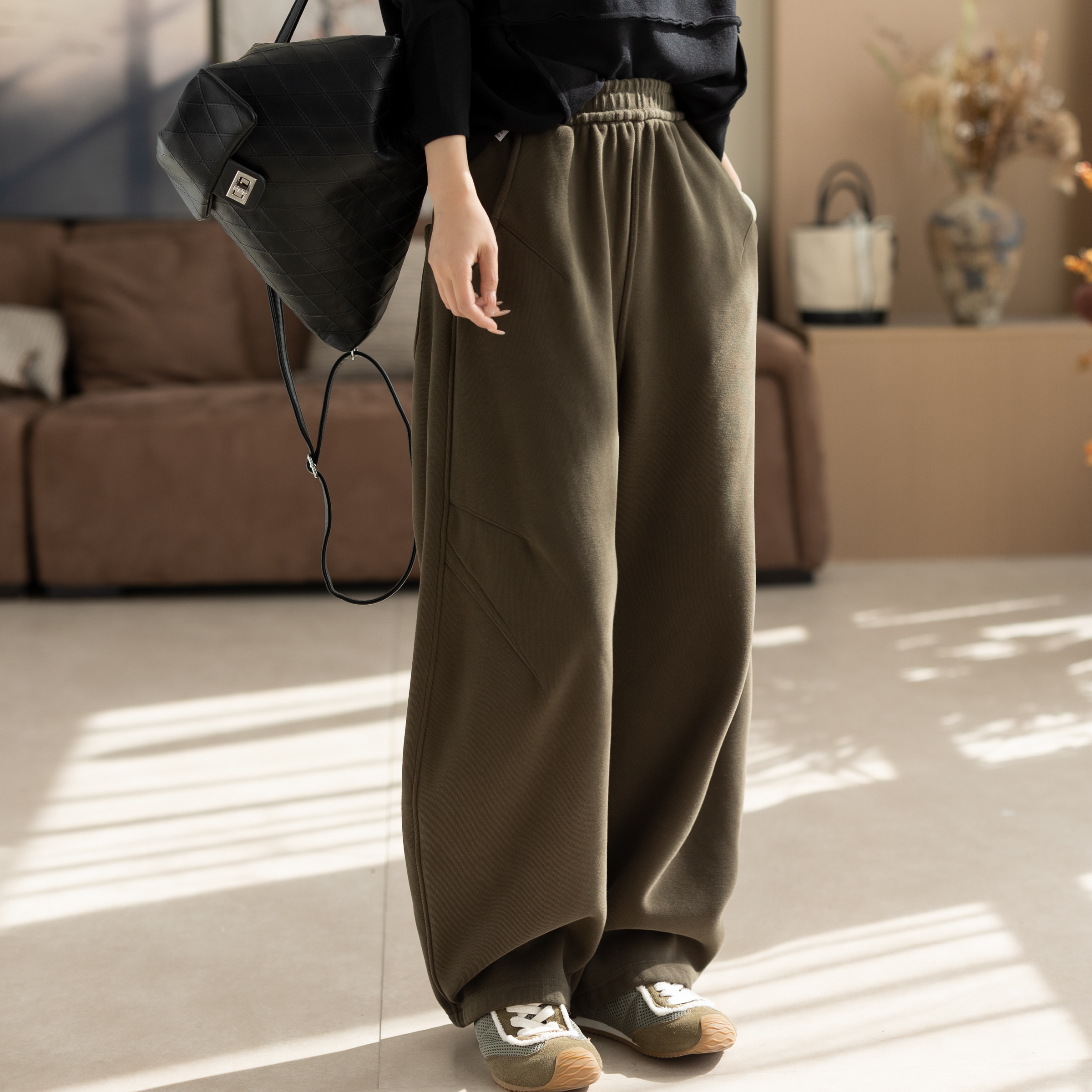 咖咪羽弯刀裤女秋冬新款加绒加厚宽松文艺休闲百搭复古女装休闲裤