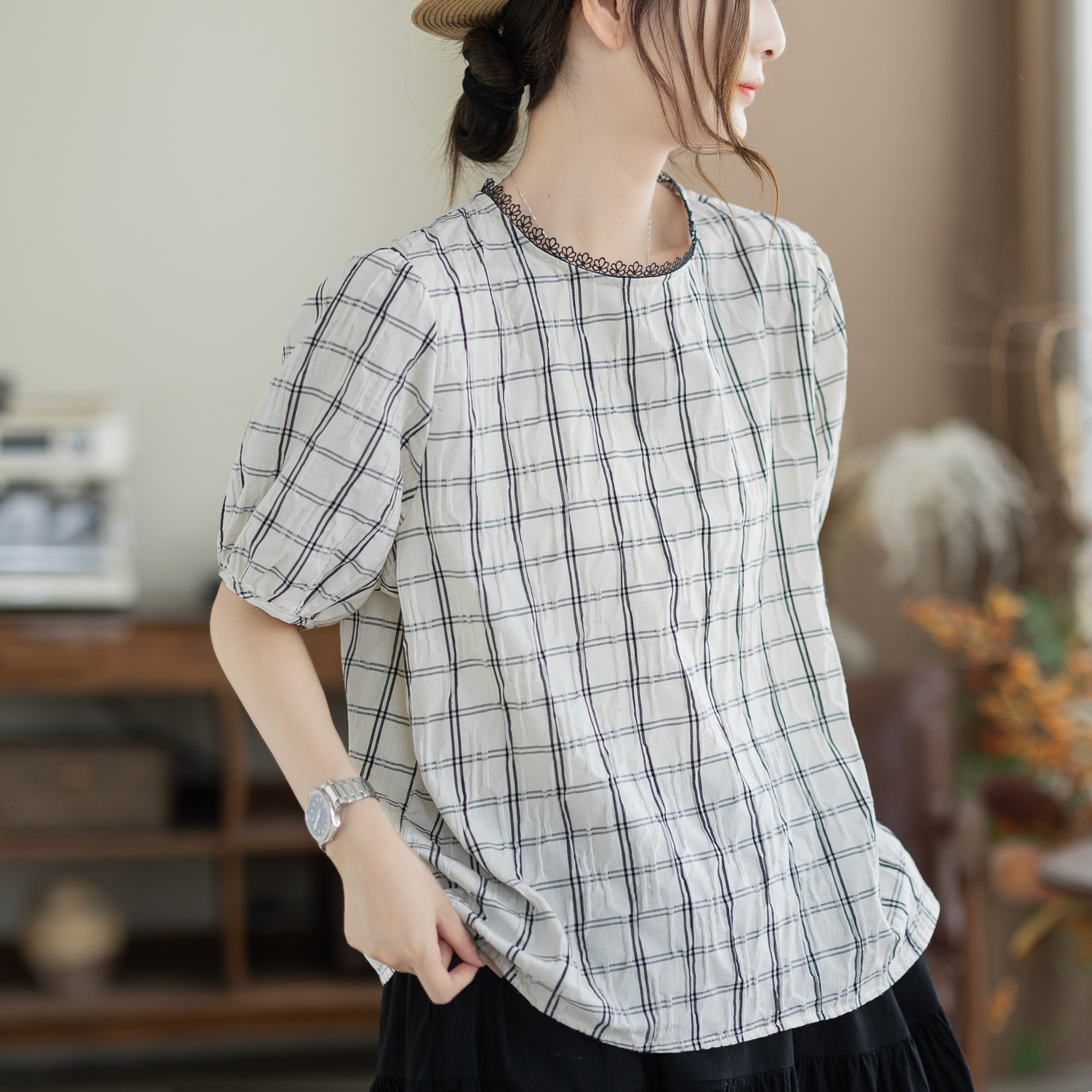 咖咪羽夏季新款白色格子短袖圆领蕾丝花边宽松显瘦减龄上衣衬衫女