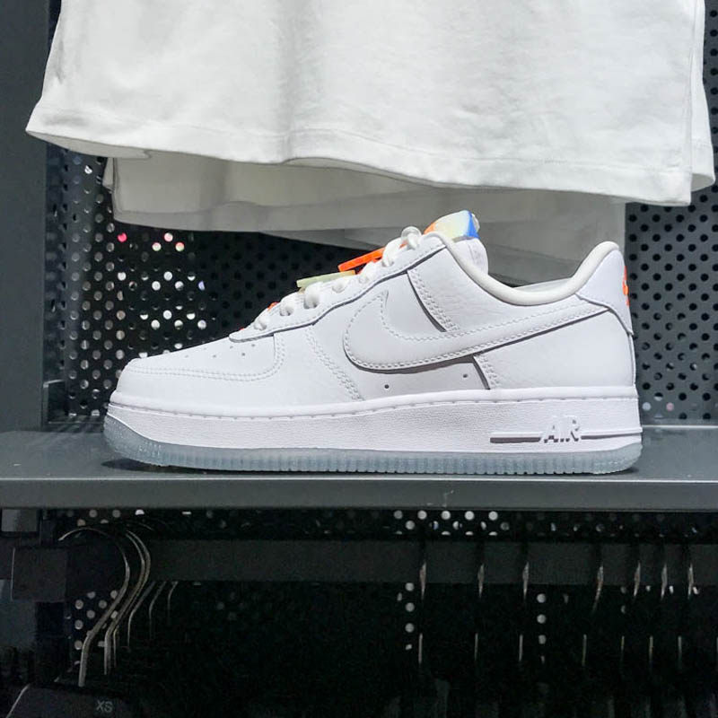 Nike耐克Air Force 1 '07 LX女子耐磨运动板鞋2025夏季IB8875-111