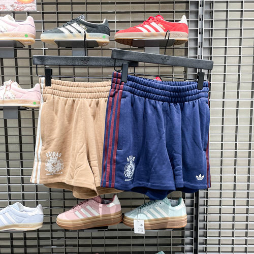 阿迪三叶草马思纯同款运动短裤