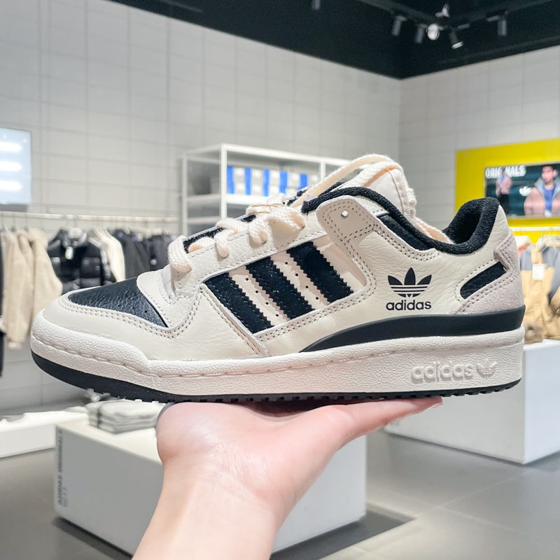 Adidas/阿迪达斯运动低帮休闲鞋