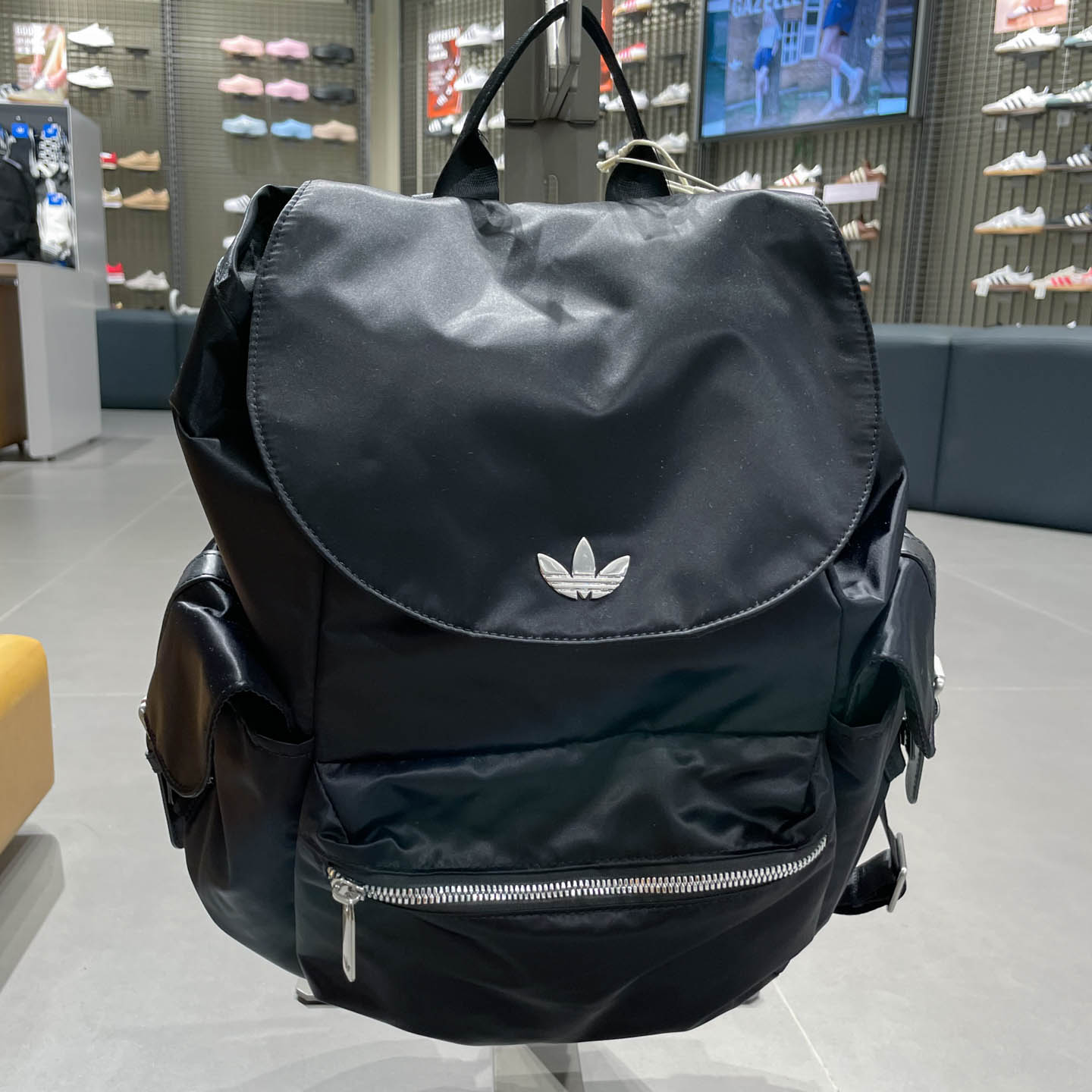 阿迪三叶草女子运动双肩背包