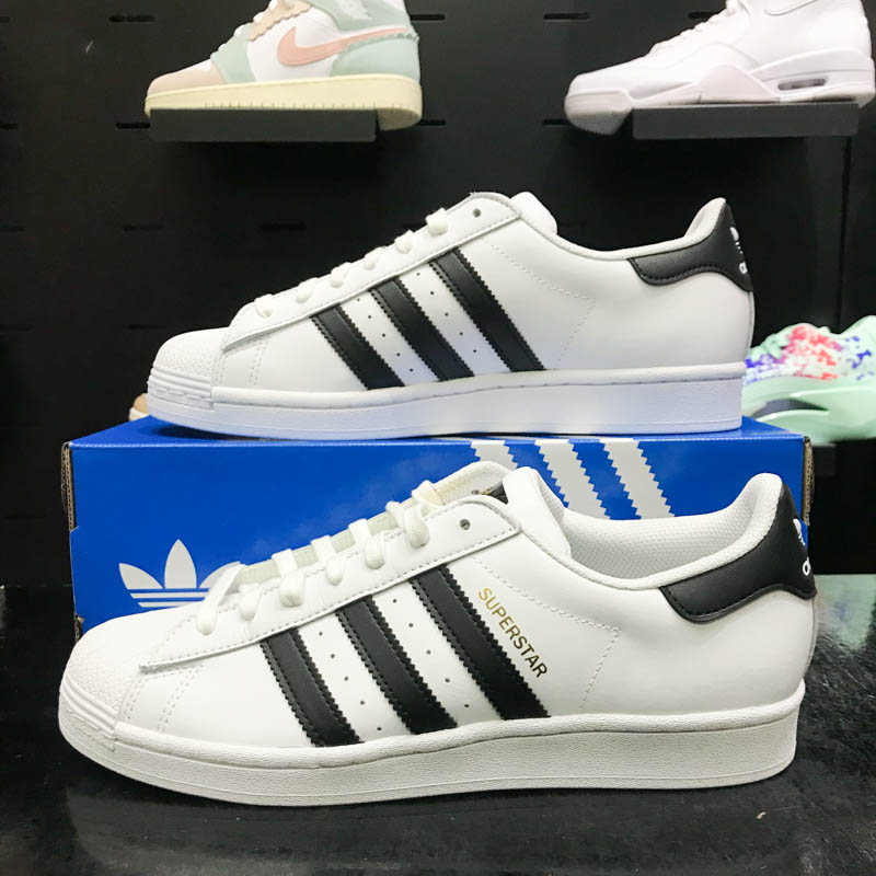 阿迪达斯金标贝壳头休闲鞋