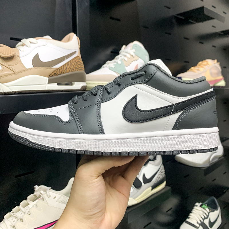 NIKE耐克男鞋2024秋款Air Jordan 1 Low休闲运动篮球鞋553558-152