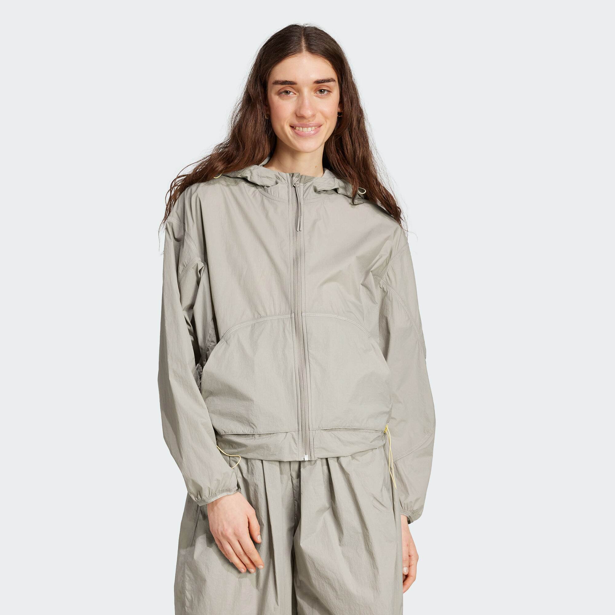 阿迪达斯2025夏季女子运动休闲夹克宽松连帽可收纳风衣外套JC5115