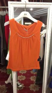 @依瑶女装ELINA正品E198桔红色圆领修饰链无袖针织休闲衫上衣背心