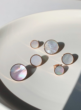 白贝母耳饰小众设计复古白色贝壳耳钉18K玫瑰金钛钢防过敏耳环女