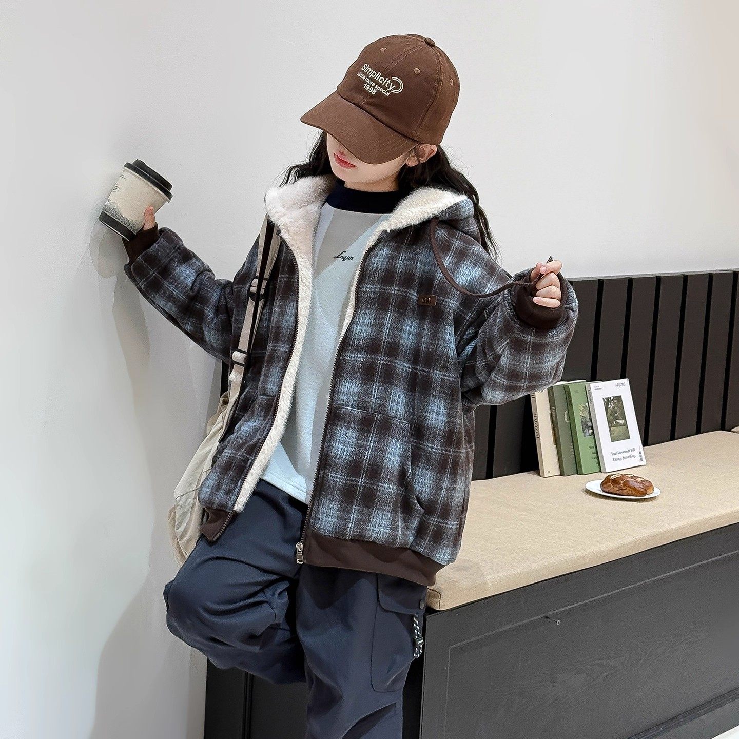 女童加绒外套新款冬季儿童夹棉冬装女孩韩系秋冬大童加厚棉衣，童装棉衣，摩比熊