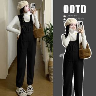 孕妇装背带裤2025新款小个子孕妇秋冬休闲套装宽松大码加绒吊带裤