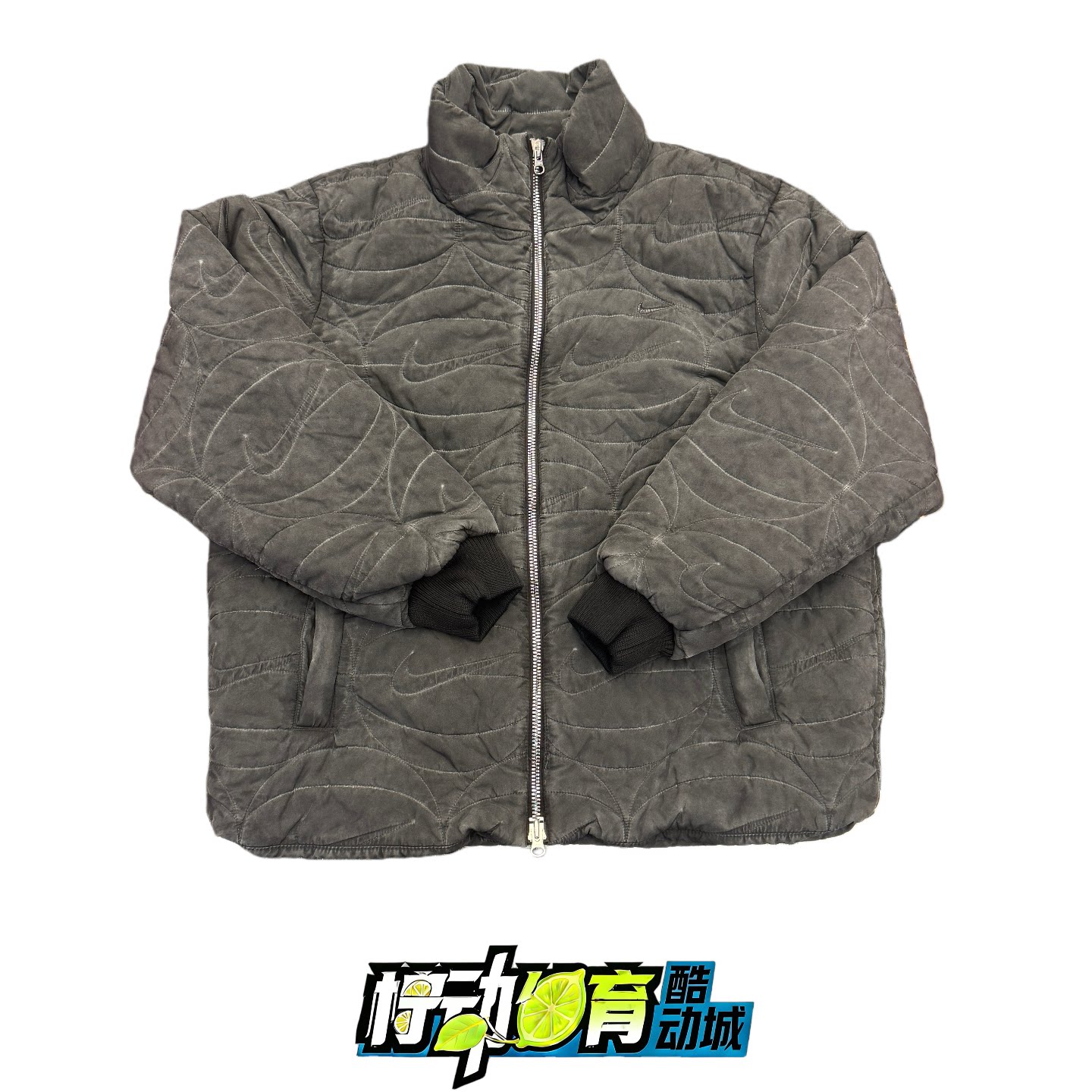Nike/耐克做旧满印篮球LOGO男子运动休闲立领棉服夹克FB7102-010