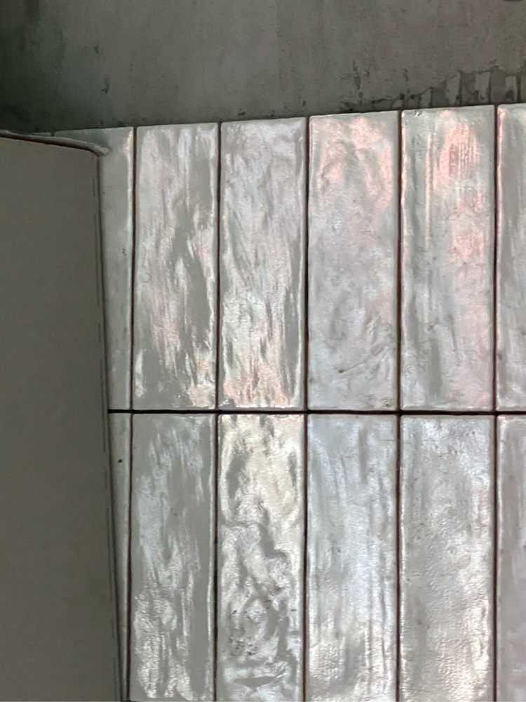 法式复古珍珠釉面方砖奶油色厨房长条砖浴室卫生间吧台小白砖墙砖