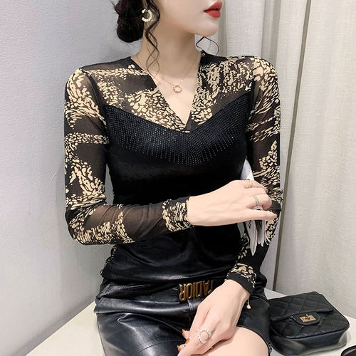 长袖街头常规拼接V领烫钻T恤女